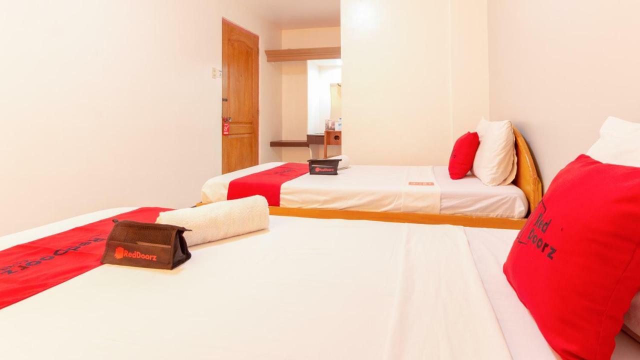 Reddoorz @ Paterno Street Tacloban Hotell Eksteriør bilde