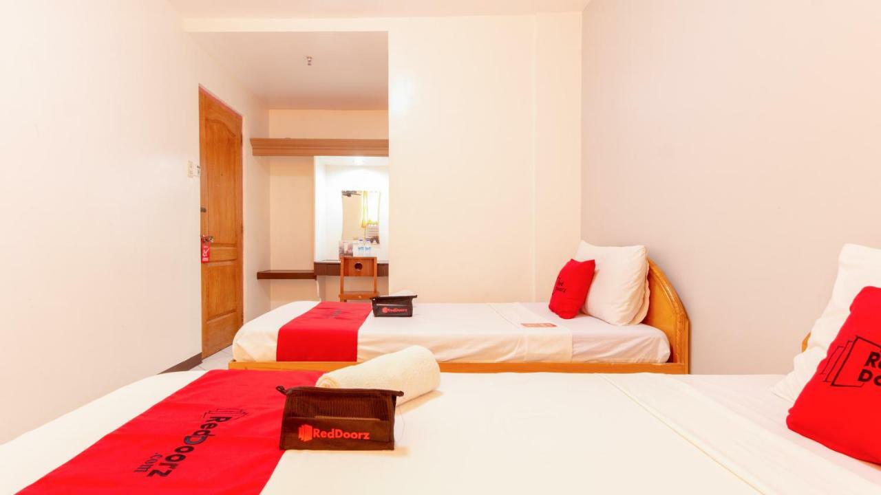 Reddoorz @ Paterno Street Tacloban Hotell Eksteriør bilde