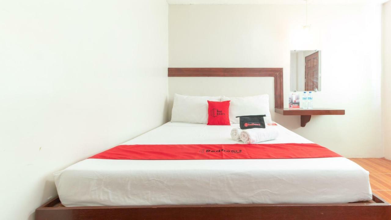 Reddoorz @ Paterno Street Tacloban Hotell Eksteriør bilde