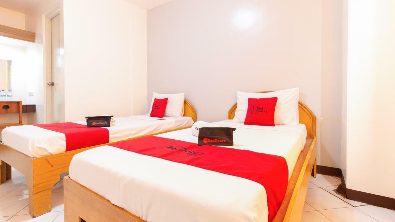 Reddoorz @ Paterno Street Tacloban Hotell Eksteriør bilde