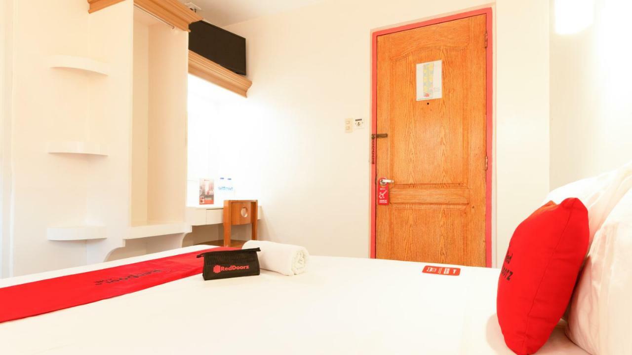 Reddoorz @ Paterno Street Tacloban Hotell Eksteriør bilde