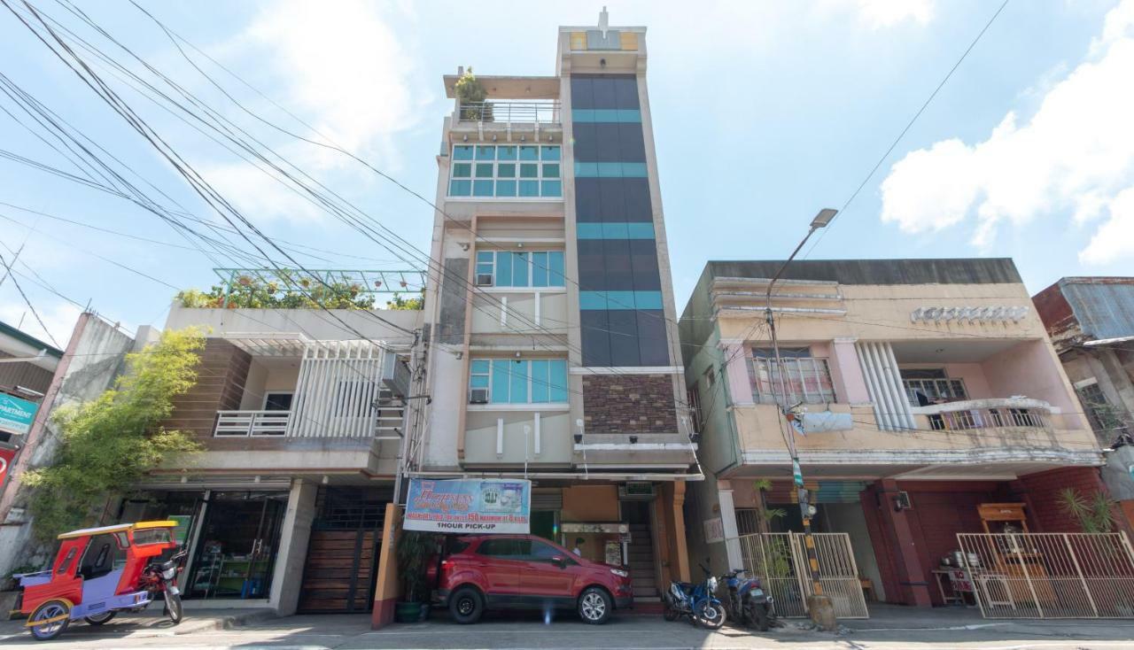 Reddoorz @ Paterno Street Tacloban Hotell Eksteriør bilde