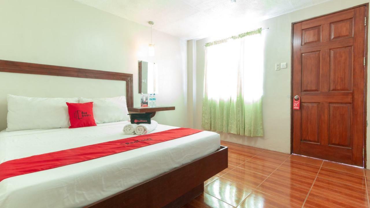 Reddoorz @ Paterno Street Tacloban Hotell Eksteriør bilde